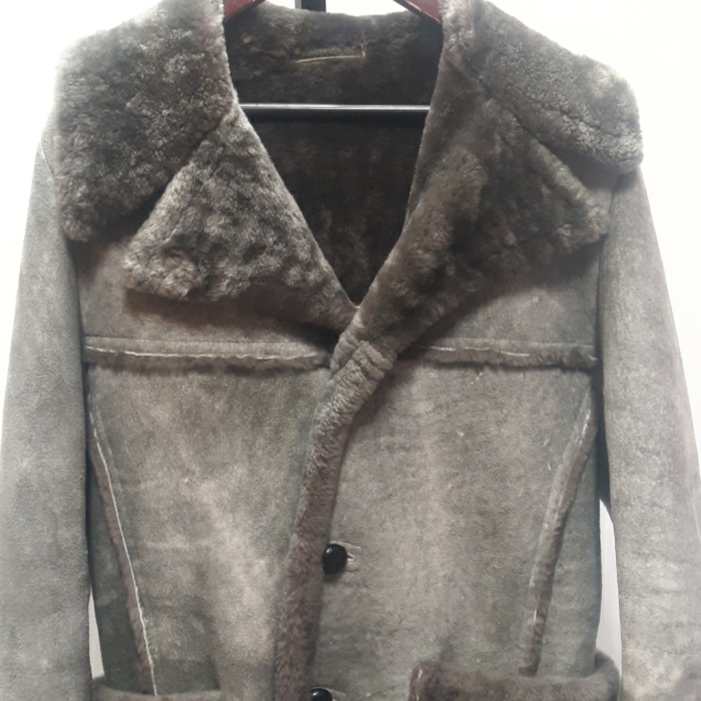 Vintage Shearling Sheepskin Coat - Picture 2 of 7